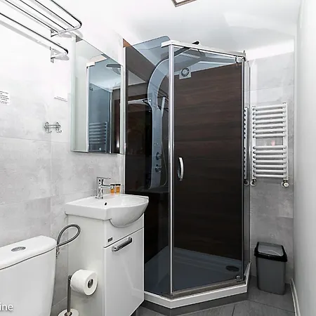 Platinum Homestay