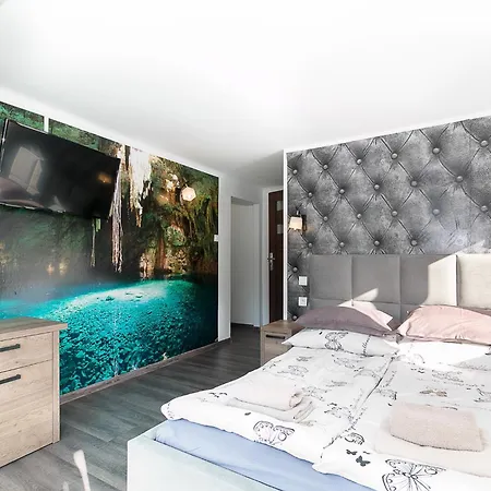 Platinum Homestay *